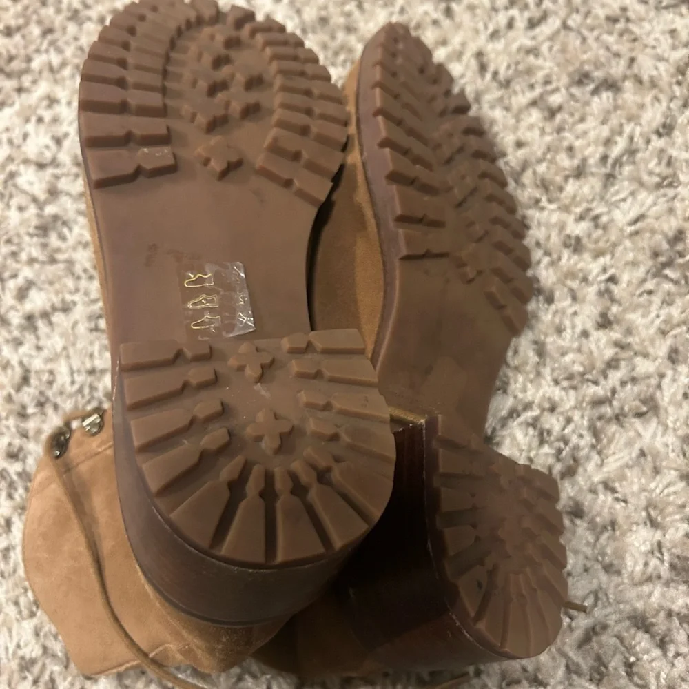 Madewell The Julien Lace-Up Lugsole Boot in Suede Size 10